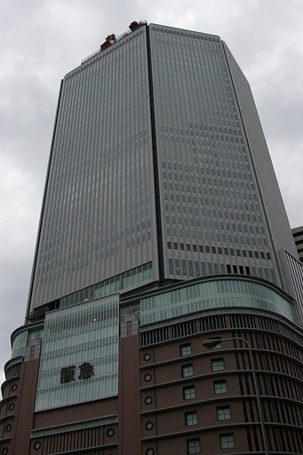 大阪梅田　百貨店