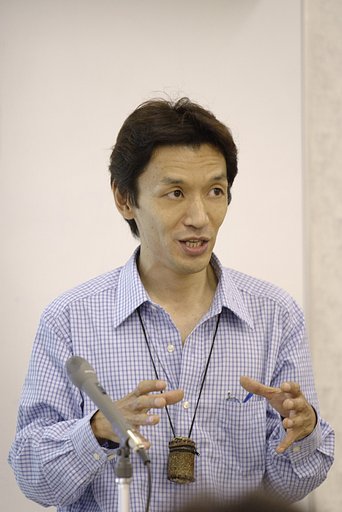 語る
