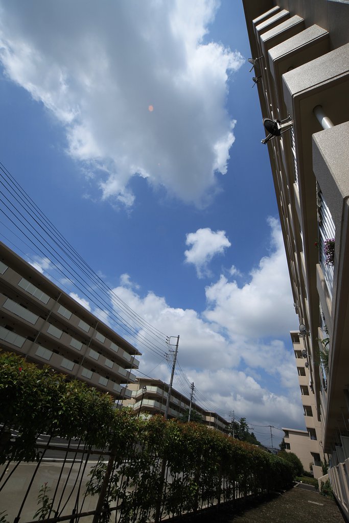 公団住宅と雲☆