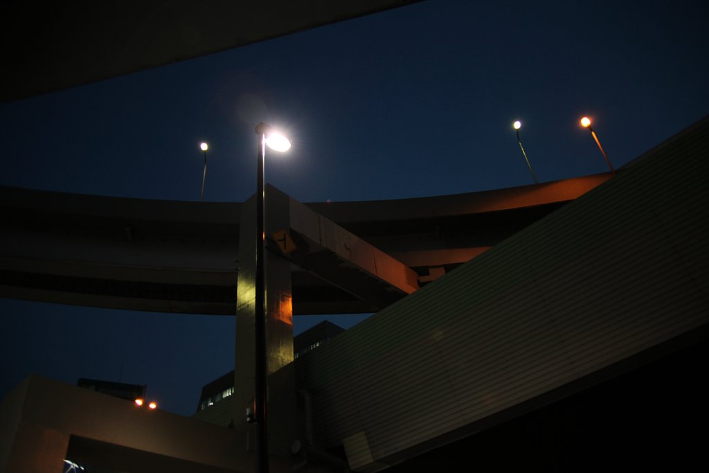 高速道路の灯