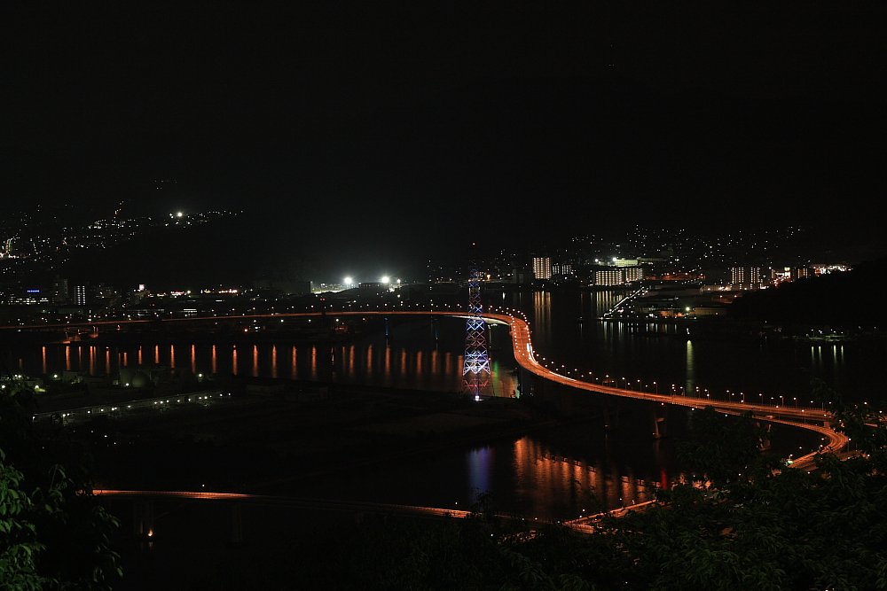 【水】水面のある夜景