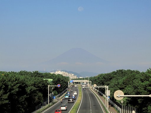 富士山と月