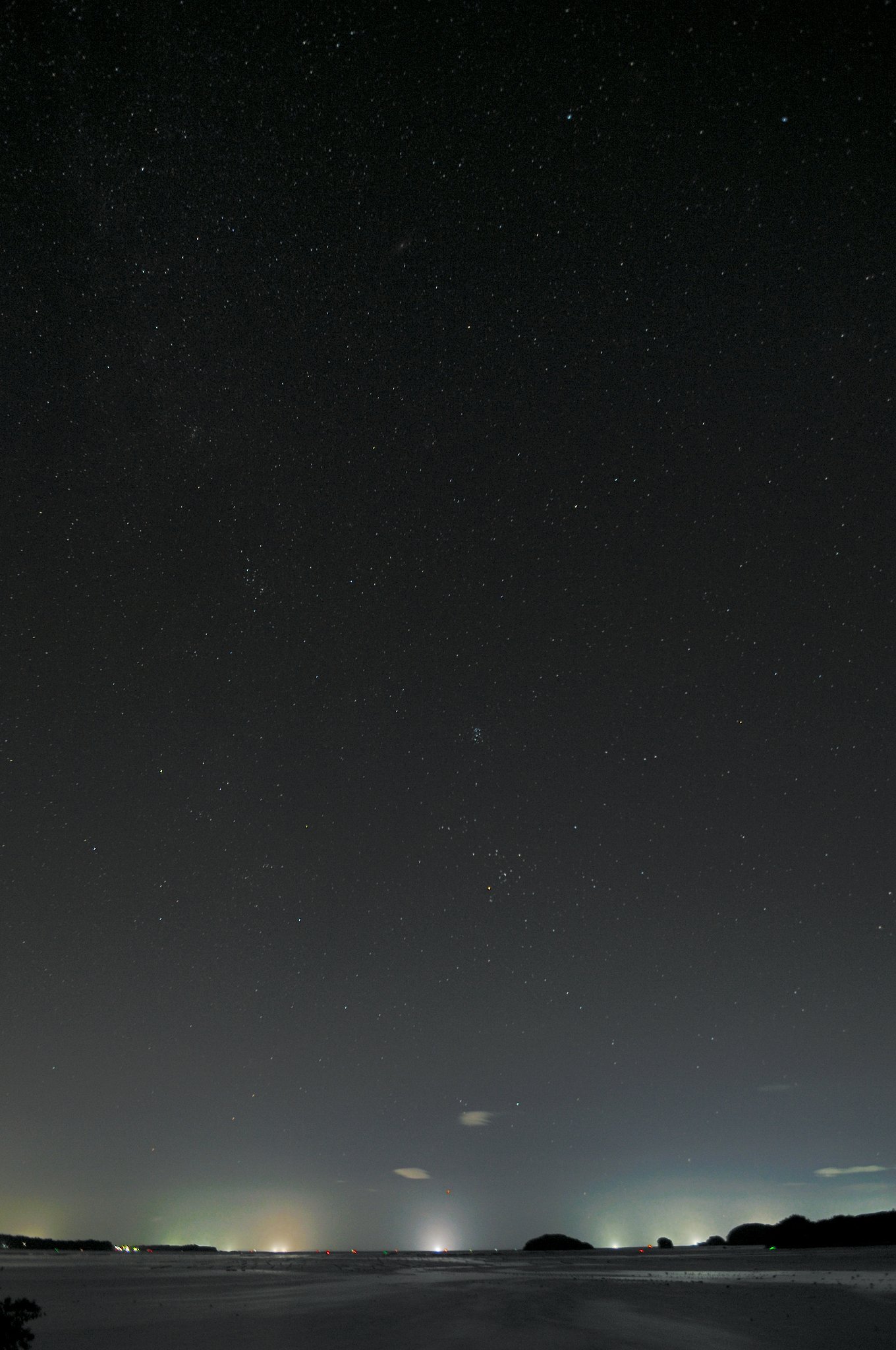 星と漁り火