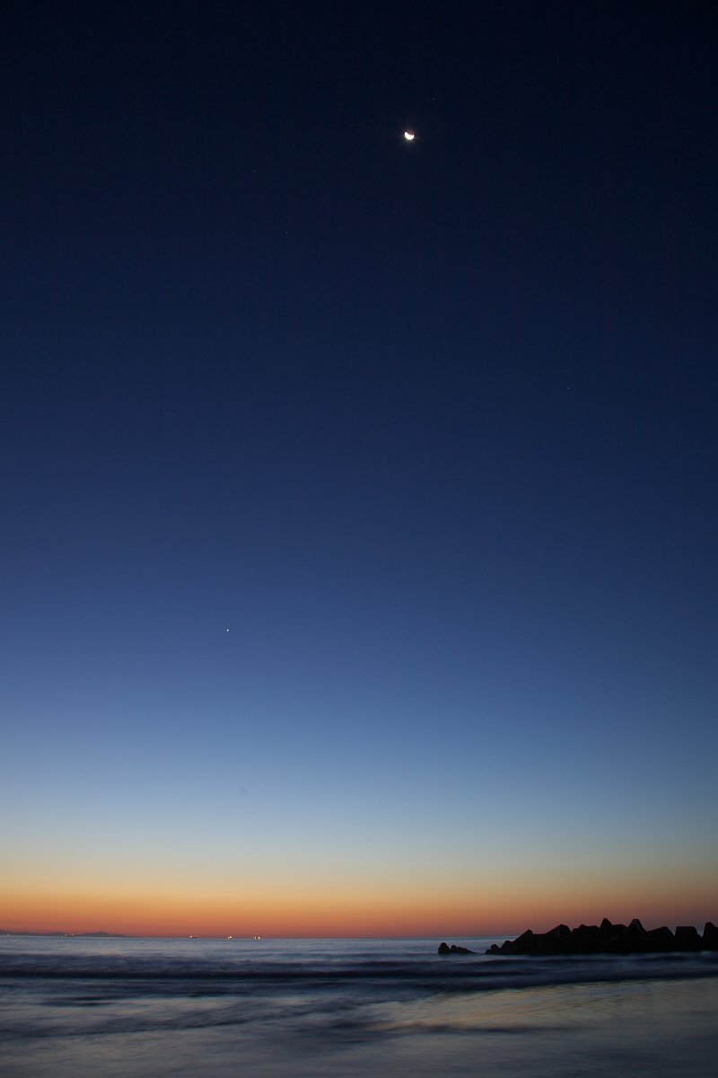 月・金星・海