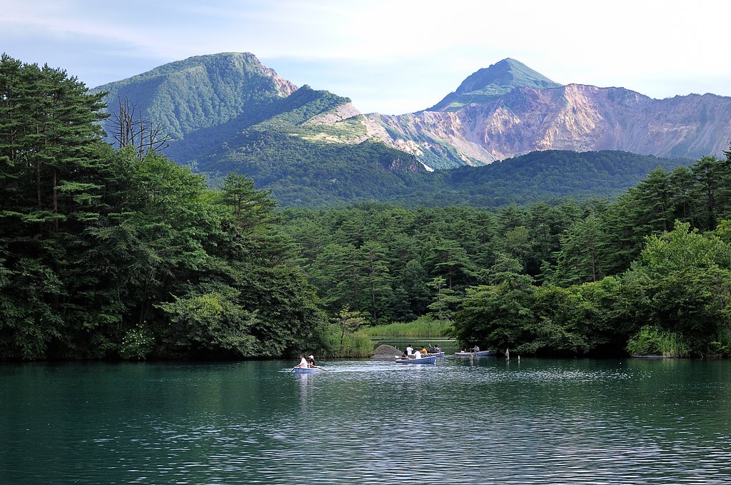 五色沼と磐梯山
