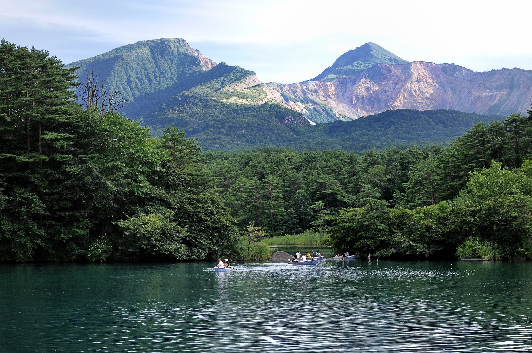 五色沼と磐梯山