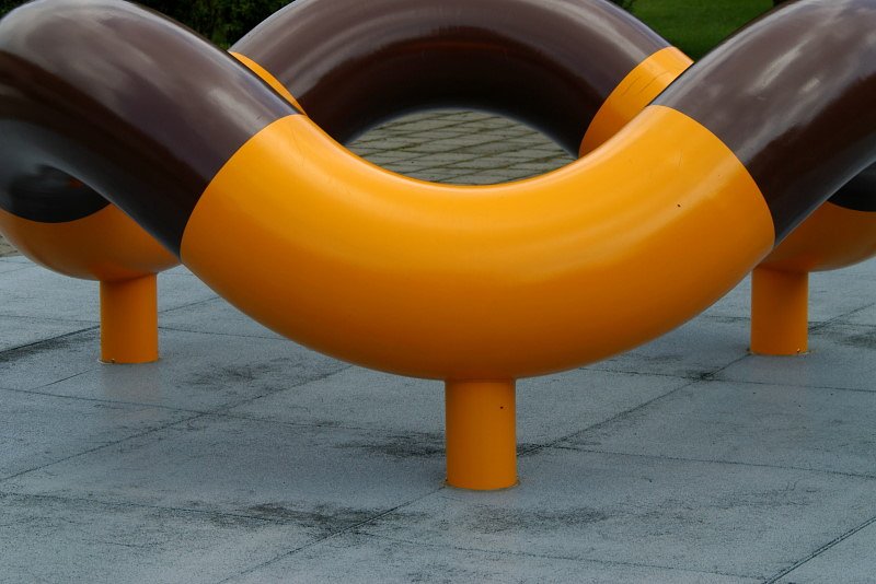 オレンジ色のオブジェ