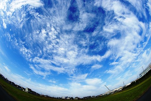 【秋】 秋の空