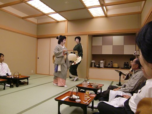 熱海芸妓とお座敷遊び