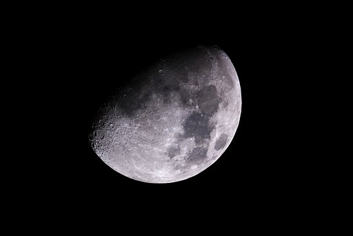 【秋】夜寒の十日月夜に