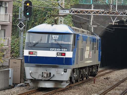トンネル