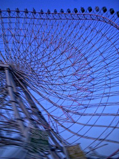 【流】観覧車ぐにゃり