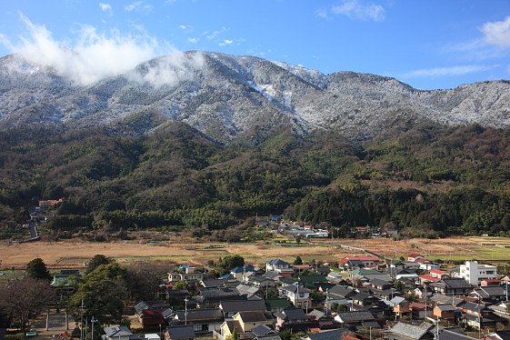 里山の雪