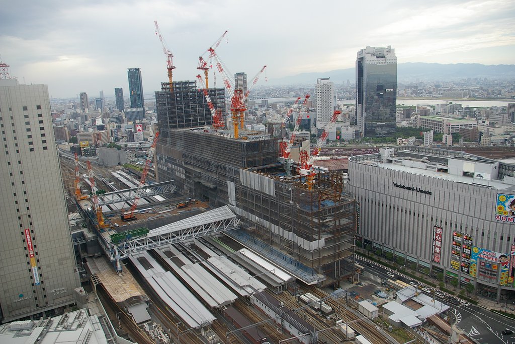 大阪駅改築中