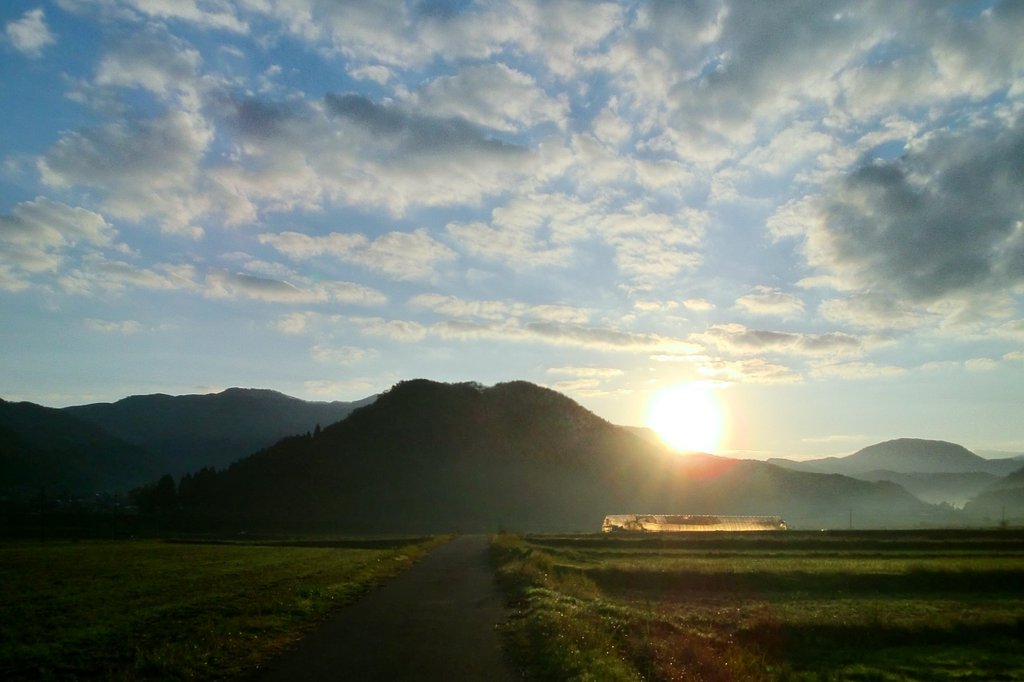 昨日に続き晴れの朝 23日