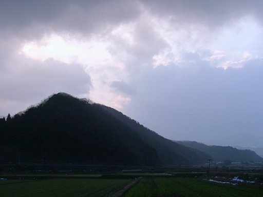 雨上がりの東の空