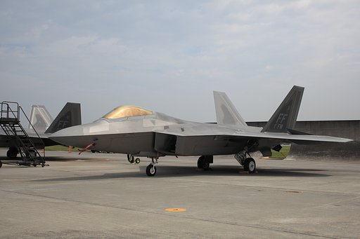 F22