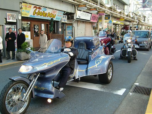 ‘出初め式’の特別出演