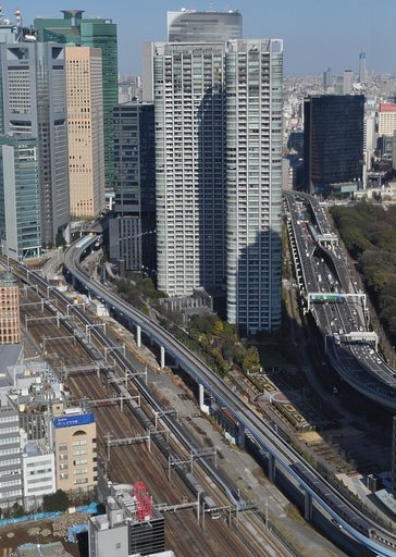 ５００系のぞみ号と東京スカイツリー