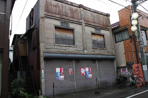 気になる建物2