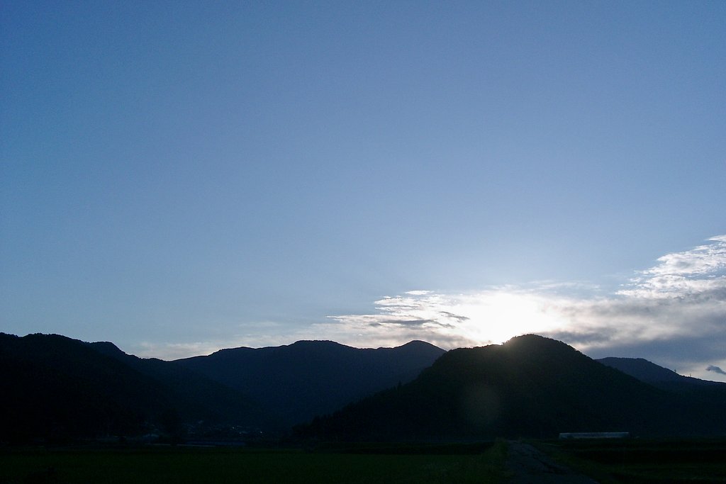 田舎の今朝の朝日の出