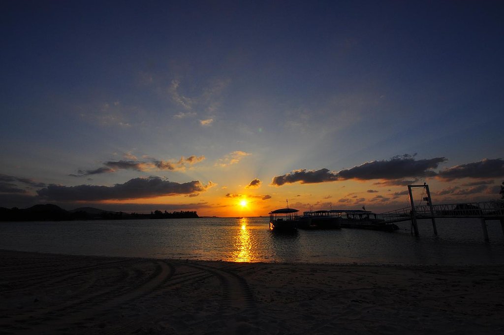 沖縄の夕陽
