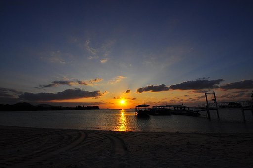 沖縄の夕陽