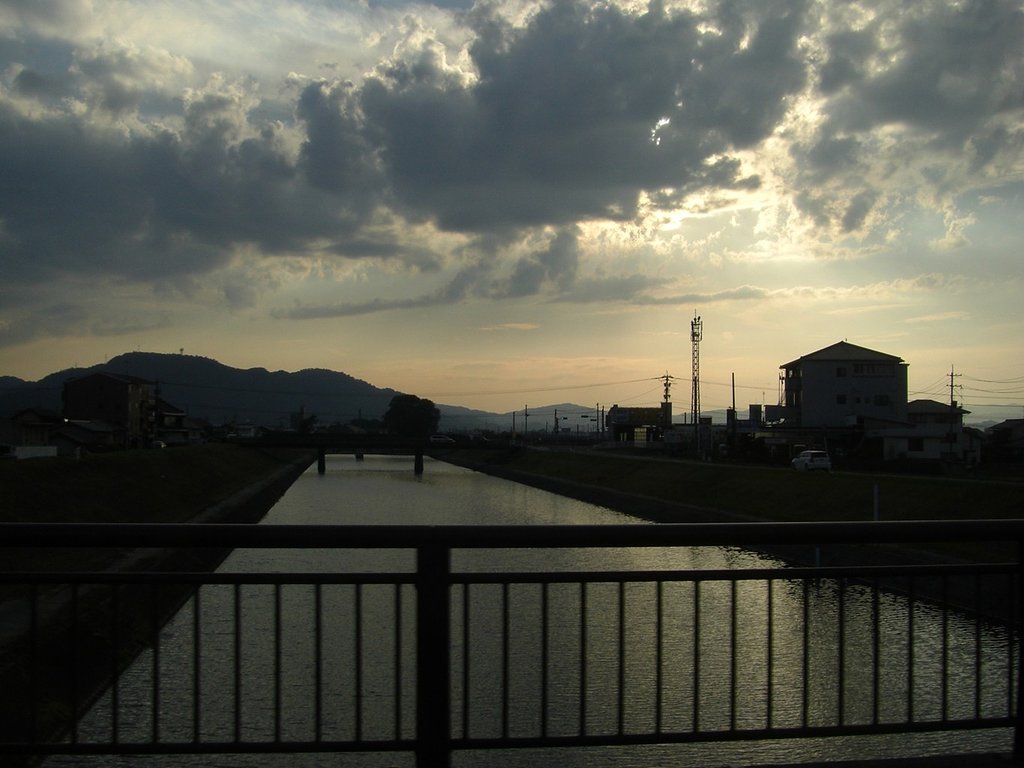 【水】夕暮れの川