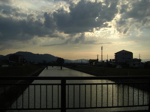 【水】夕暮れの川