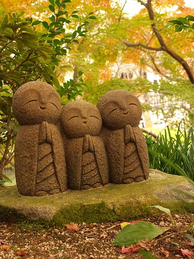 【秋】長谷寺のわらべ地蔵さん