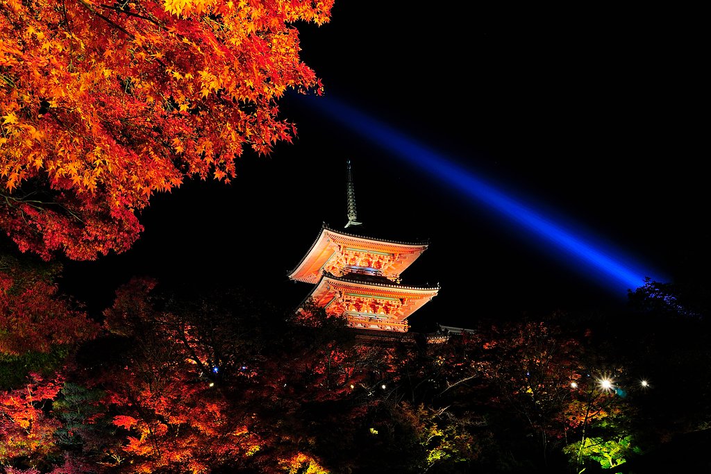 清水寺、三重塔夜景