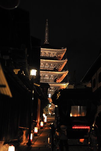 東山花灯路
