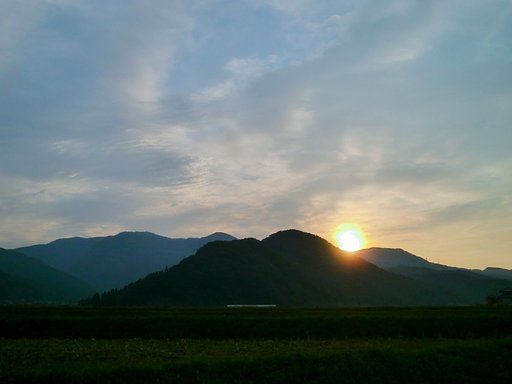雨降り前の朝日の出!