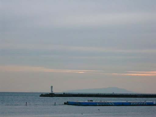 今朝の熱海で伊豆大島