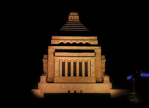 夜の国会議事堂