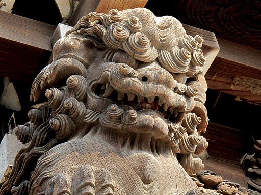 獅子の彫刻