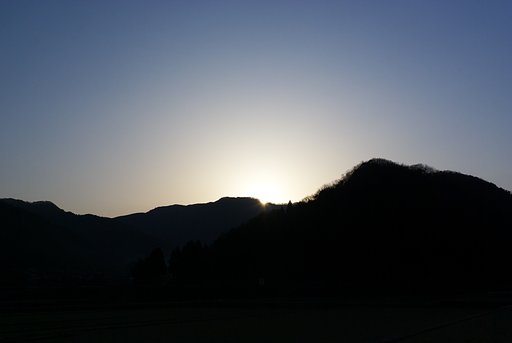 快晴の朝日の出