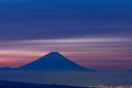 甲府盆地の夜明け前