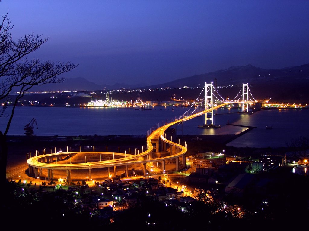 夜に煌く橋