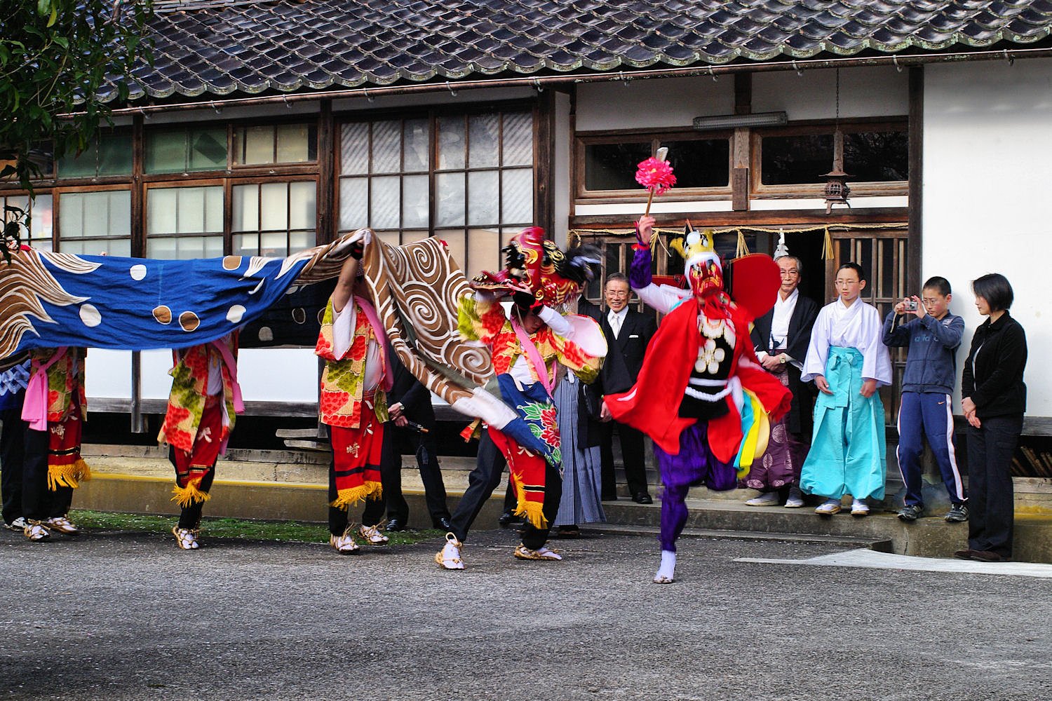 大天狗と百足獅子