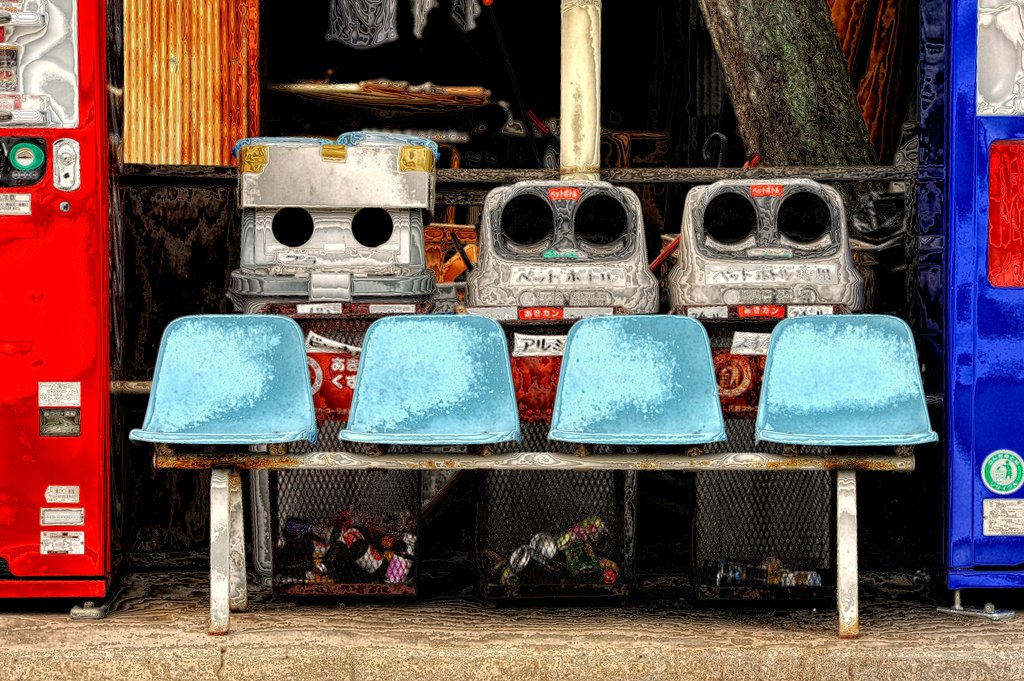 腹 ペ コ 三 兄 弟