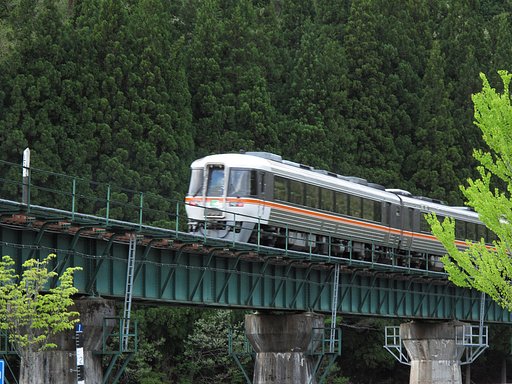 高山本線・ワイドビューひだ13号