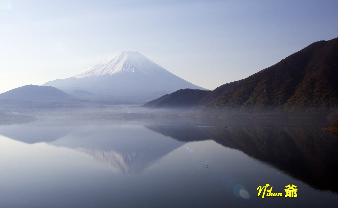逆さ富士　本栖湖