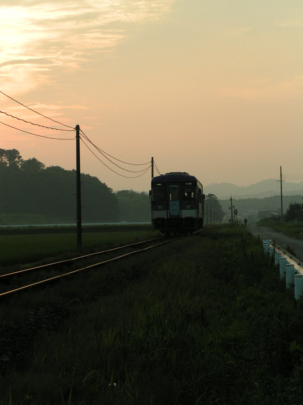 夕暮れの線路 (続編)