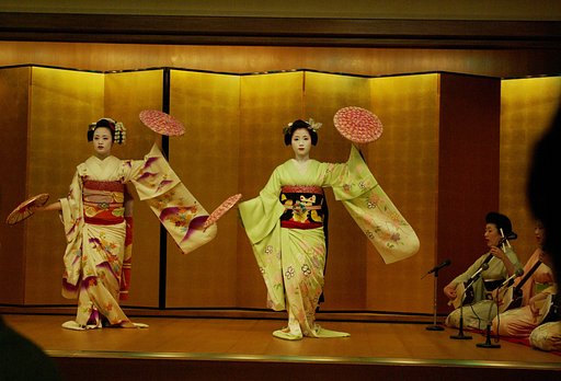 【桜】　舞妓さん
