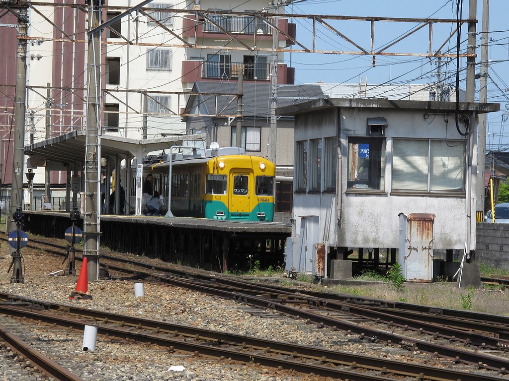 南富山駅