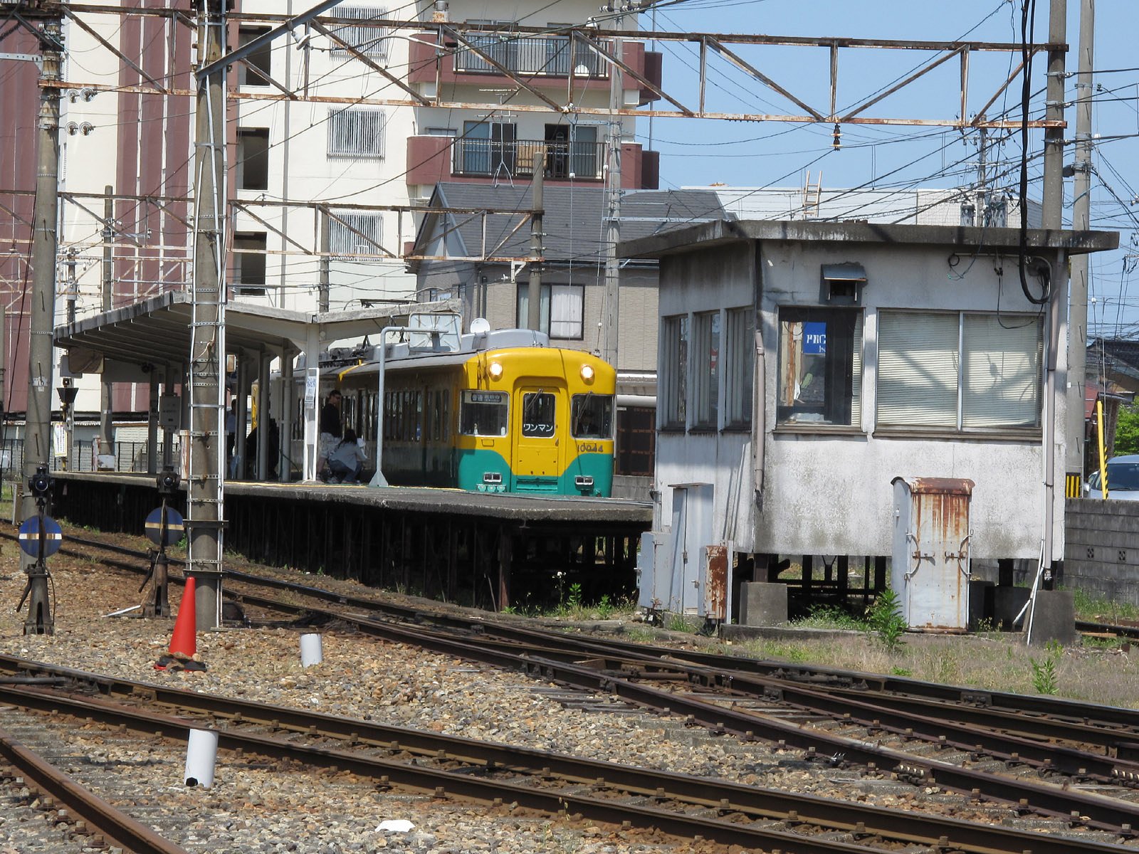 南富山駅