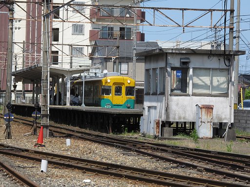 南富山駅