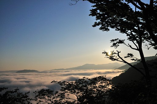 十和田湖は霧の中