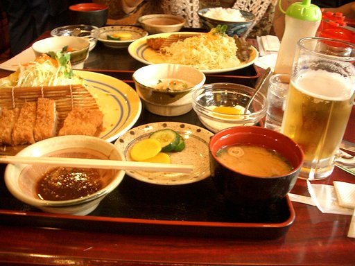 【生活の色】トンカツ定食